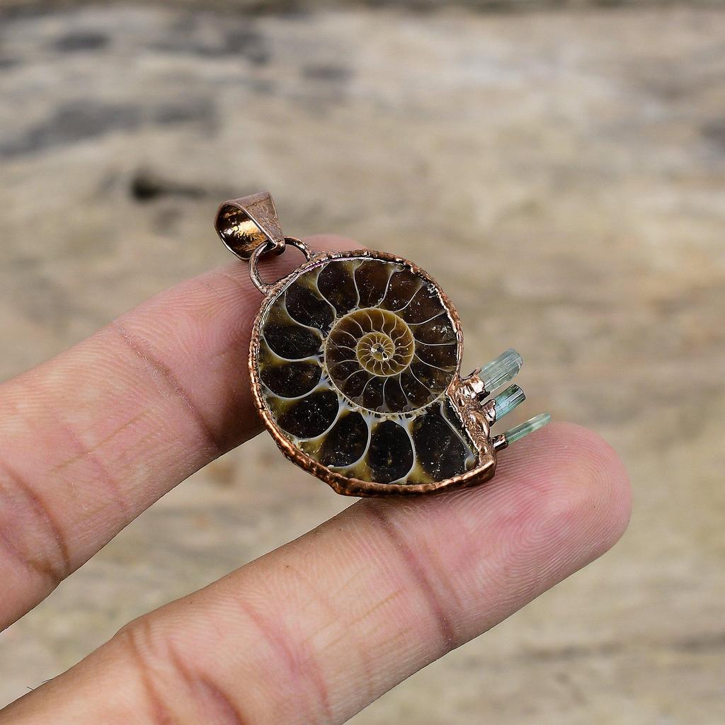 Подвеска из окаменелости аммонита, гальванопластическая медная подвеска, подвеска из драгоценного камня, грубая подвеска из аквамарина, ручная работа, гальванопластическая ювелирная подвеска для женщин