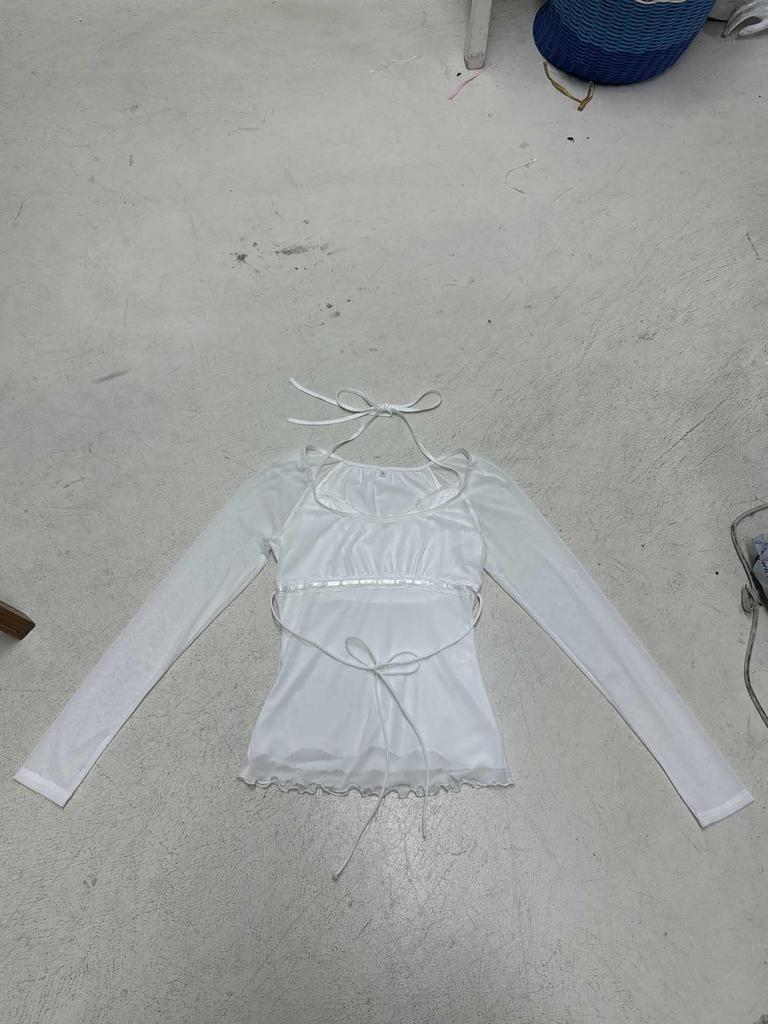 Стильный женский белый комплект из двух предметов с сетчатыми вставками, пэчворком и отделкой воланами, с прозрачным топом с длинным рукавом