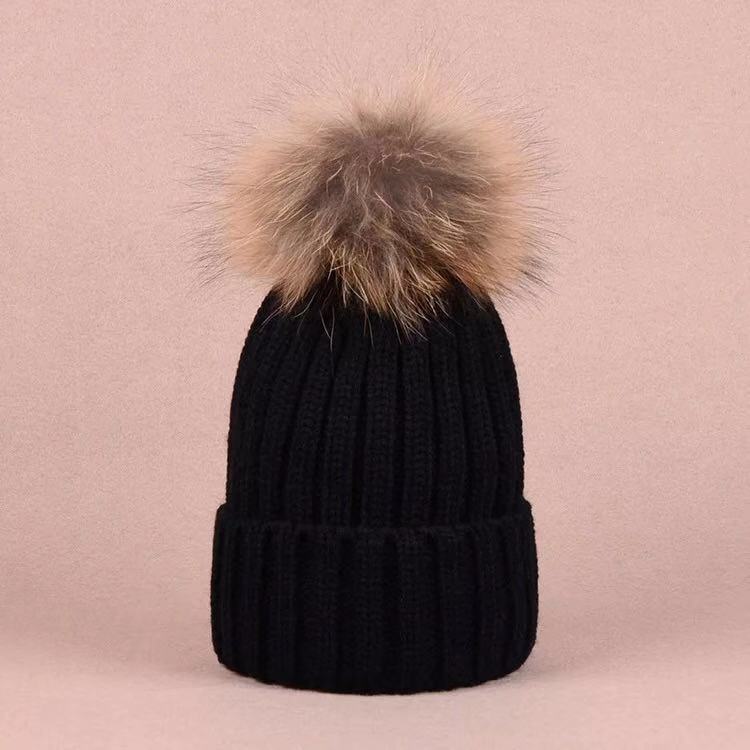 Adults Real Big Fluffy Soft Raccoon Fox Design Unisex 100% Polyester Common Winter Beanie Hat