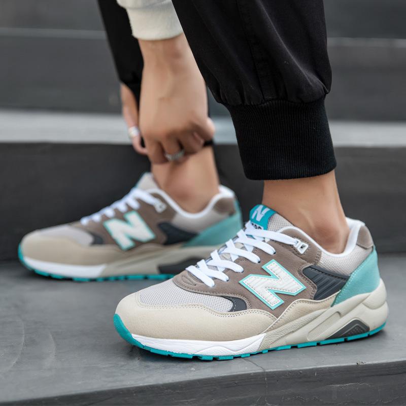 Весна и Осень Новые Крутые Кроссовки для Пары N-word Износостойкие Кроссовки Модная Мужская Обувь Легкая и Дышащая Повседневная Обувь Женская