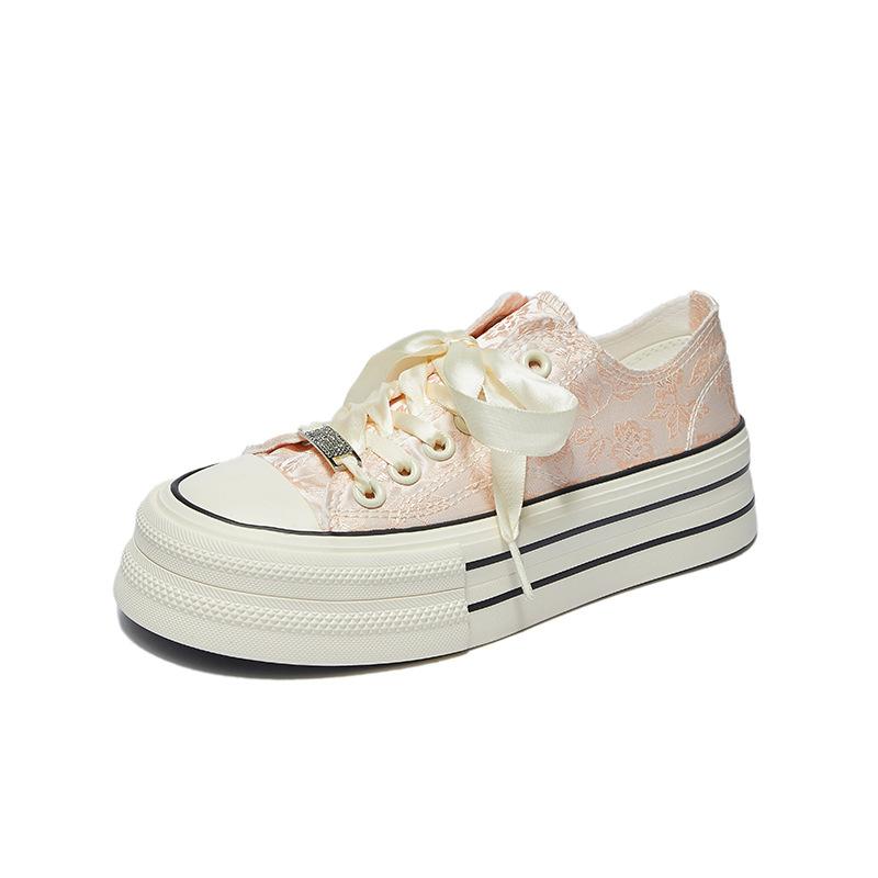 National Tide Style Embroidered Casual Board Shoes 2025 Spring New Round Head Good Match Breathable Soft Sole Fashion Women's Shoes Sports Shoes