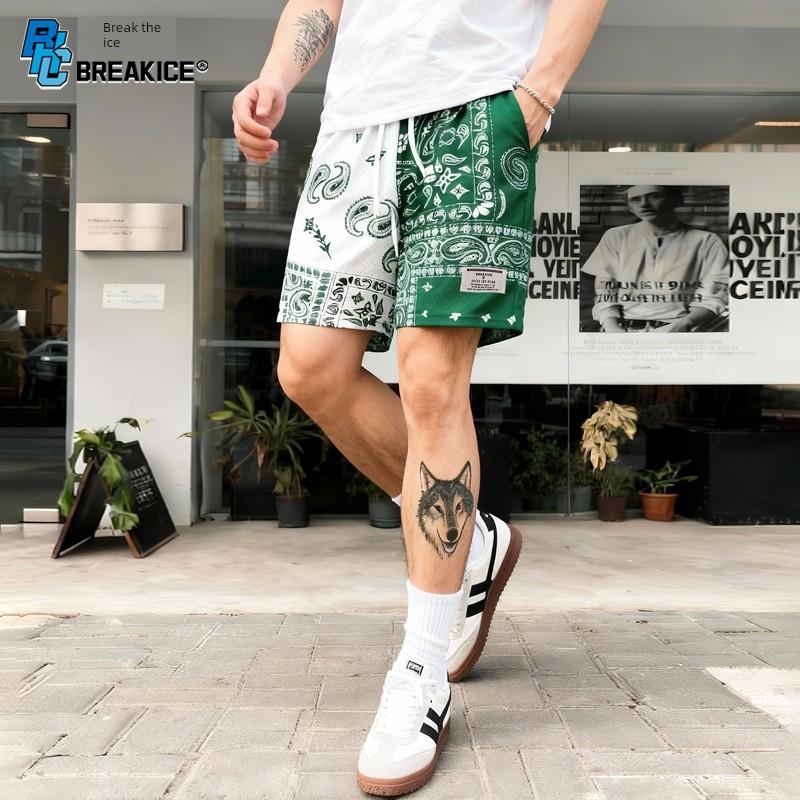 Bkcxzice American Retro Paisley Pattern Sports Shorts for Men, Trendy Color-Blocking Running Training Quick-Dry Basketball Fitness Shorts