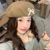 Весна и осень мода элегантный темперамент шляпа художника повседневный ретро универсальный вышитый бант берет женский