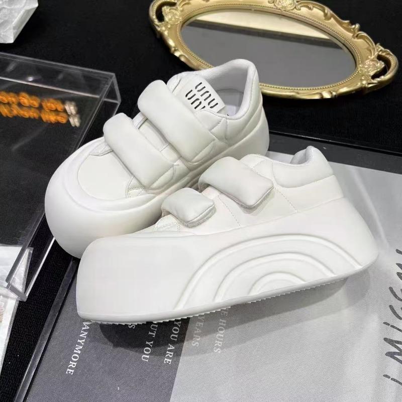 Волшебные кроссовки белые весна и осень толстая подошва обувь на платформе с большой головой милые кеды маффины маленькие белые туфли круглый носок увеличение роста хлеб