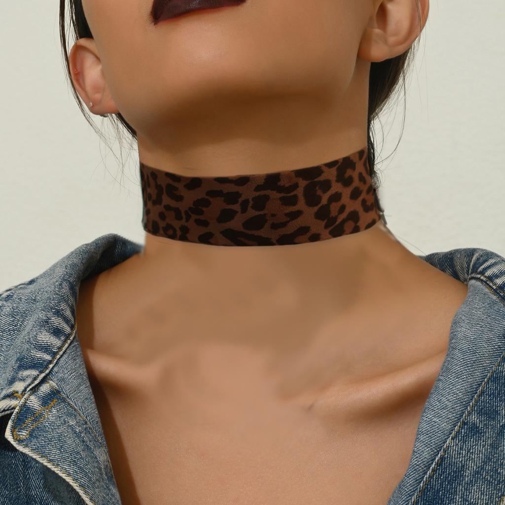 Suede Leopard Print Necklace Necklace Ruffled Choker Wild Pendant Accessories Women's Versatile Collar