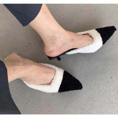 Модные Новые Роскошные Мюли С Мехом на Каблуке-Котенке Женские Сексуальные Тапочки Женские Остроносые Шпильки Плюшевые Сандалии Зимняя Вечерняя Обувь