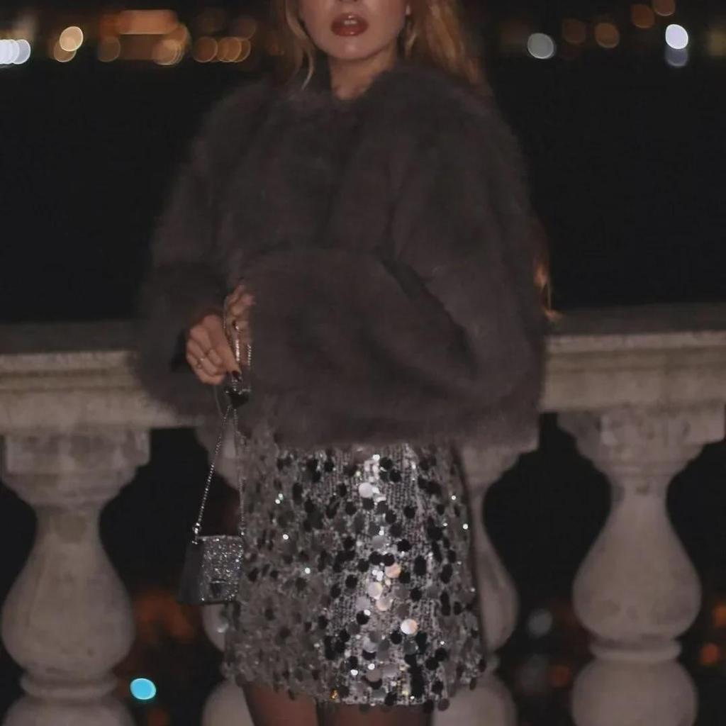 Женская короткая шуба из искусственного меха - европейский и американский стиль, универсальный характер (6318261)