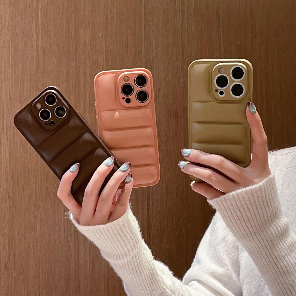 iPhone 15 Pro Max Down Jacket Mobile Phone Case for 14 Pro and Wave Case for 13/12/11.