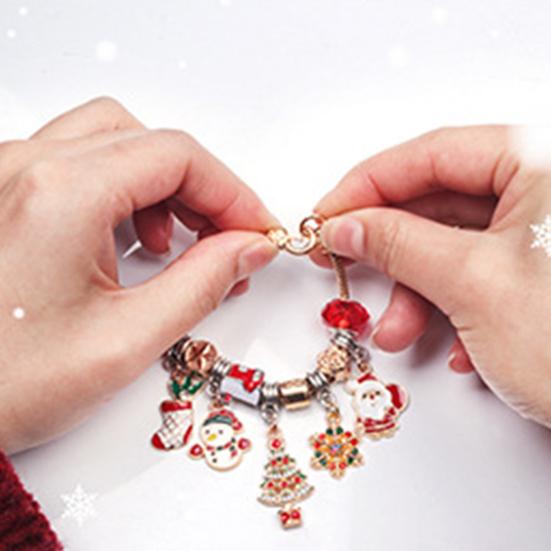 Рождественский адвент-календарь, набор для самостоятельного изготовления браслетов, обратный отсчет на 24 дня, ювелирные аксессуары, слепая коробка с 22 бусинами, 2 браслета для детей, подростков, женщин