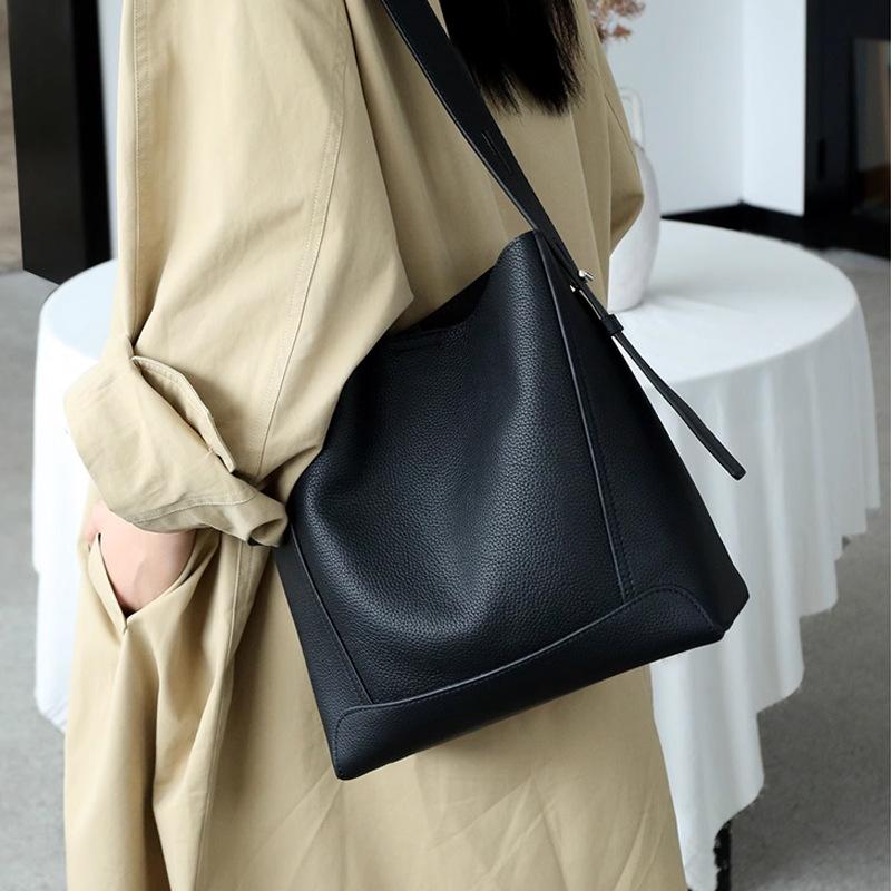 Women's Bucket Bag Women's Premium Sense Niche Design Genuine Leather Large Capacity Commuter Shoulder Crossbody Bag