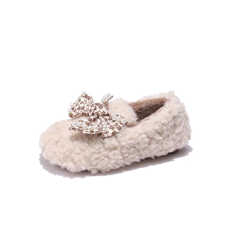 2024 Новые мокасины для девочек с бантом и жемчугом, однотонные, с круглым носком, детская модная обувь из плюша и хлопка на плоской подошве, весна-осень