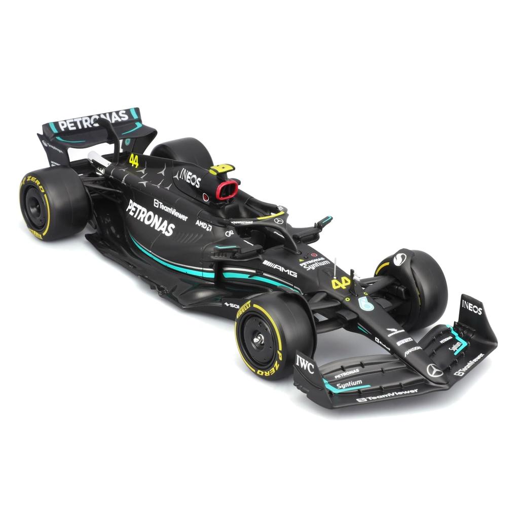 Bburago Модель 2023 года Масштаб F1 Petronas W14 E Performance с фигуркой Льюиса Хэмилтона Гоночный спортивный автомобиль Миниатюрная литая модель автомобиля 1/24 Mercedes-AMG #44 /
