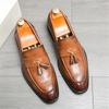 Черно-коричневые кисточки Лоферы Кожаные Повседневные деловые туфли для мужчин Ужин Лоферы Формальная обувь для костюма Sapatos Tenis Masculino