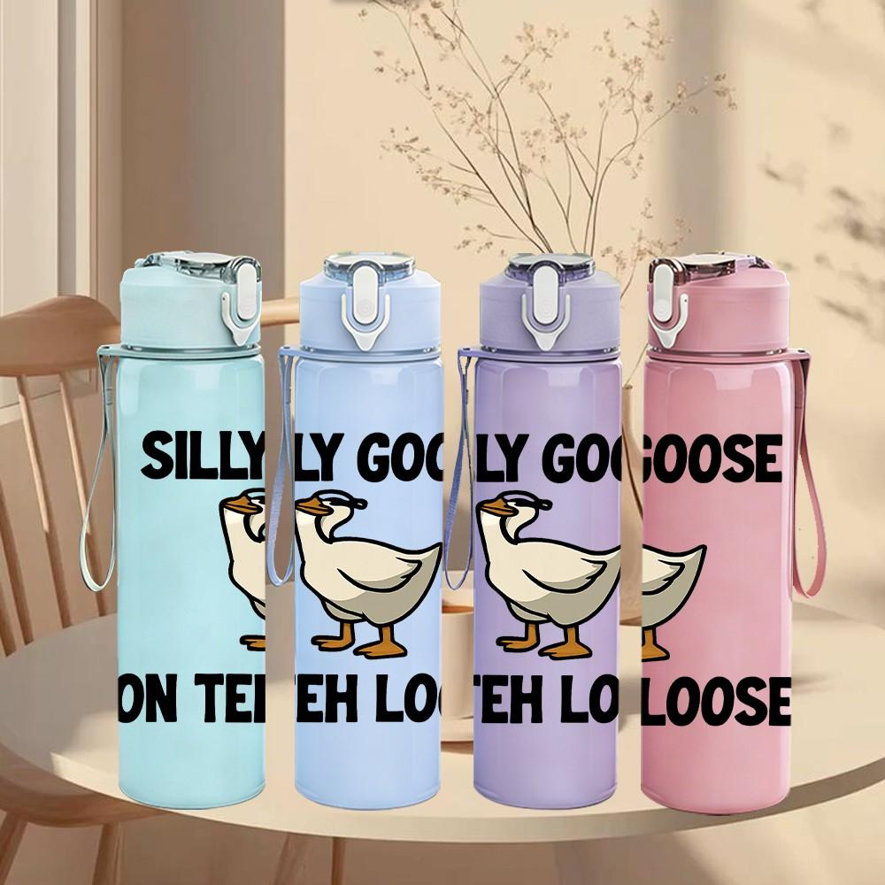 1PC Silly Goose Letter Duck Graphic 750ml Color Plastic Sports Water Bottle Leakproof Flip Straw Lid For Sports Office Home Use