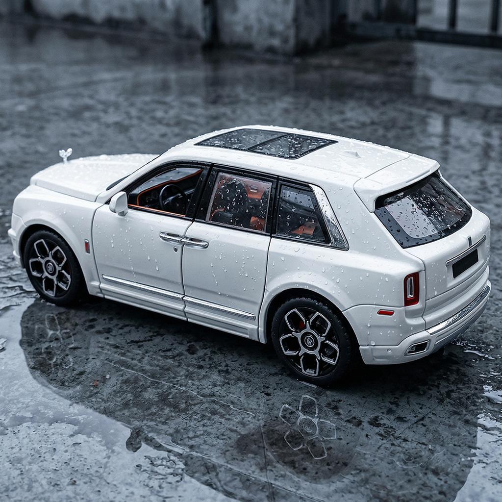 1:20 Rolls Royce Cullinan Black Badge Металлический Литой Модель Автомобиля Декор Дома и Коллекционные Предметы Хобби Дисплей Украшения Подарок