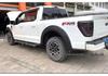 Совместимо с расширителями арок Ford F150 Wide Body 21-25 с заклепками и декоративными накладками