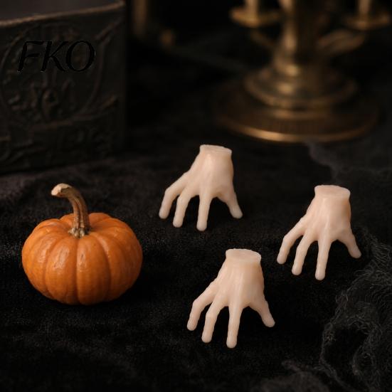 Small Plastic Skeleton Hands Halloween Mini Crawling Hand Ornaments, Realistic Palm Decor Props, Spooky Ornaments Miniature Scary Jar Decorations for