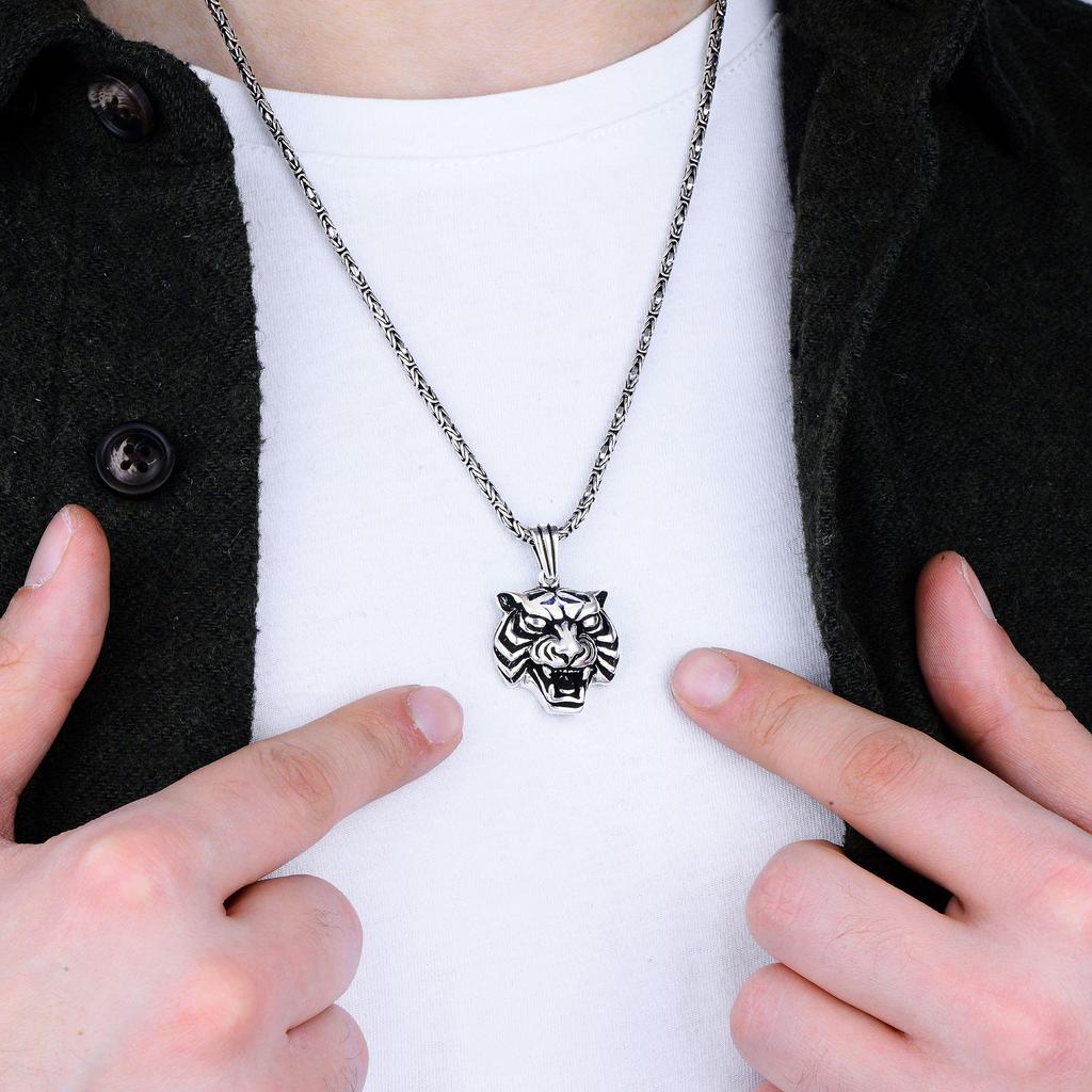 Unique 925K Tiger Head Pendant for Men, Byzantine Chain Necklace, Handcrafted Turkish Men's Accessory, Distinctive & Stylish Gift Idea