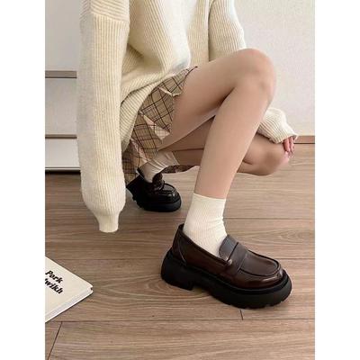 Туфли из кожи в стиле ретро на толстой подошве