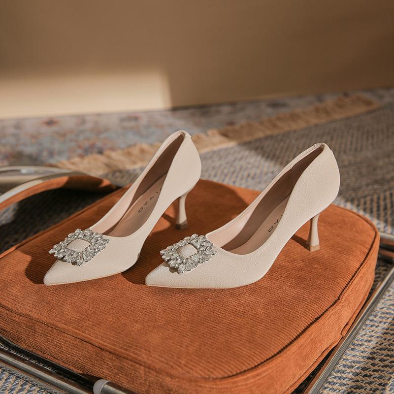 Французские туфли на высоком каблуке женские весенне-летние новые темпераментные из мягкой кожи не натирающие ноги остроносые на тонком каблуке со стразами квадратная пряжка туфли