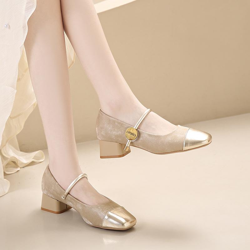 French Thick Heel Mary Jane Shoes Women's 2025 Spring and Autumn New Retro Square Head Light Mouth Single Shoes with Skirt Small Single Shoes