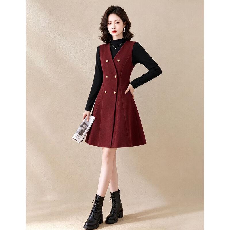 EST+II Elegant Two-Piece Mock-Neck Top and V-Neck Dress Set