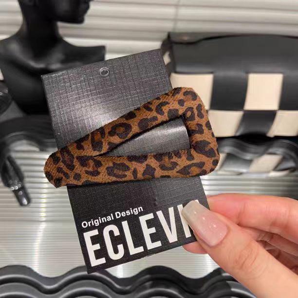 Leopard Print BB Clip: Retro, Versatile Fabric Hair Accessory for Autumn/Winter