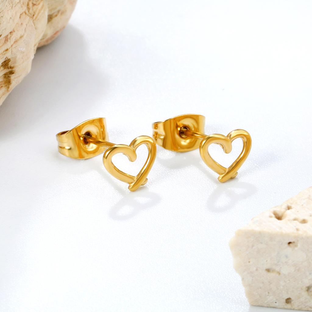 Heart-shaped Butterfly Earrings, Sstainless Steel INS Fashion Cute Style for Everyday Wear, Sweet Girl Jewelry that Doesn't Fade