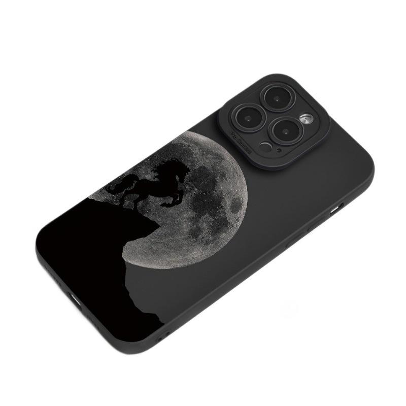 Чехол для iPhone "Военный конь Луны": Совместимо с iPhone 12/13/14/15/16 Pro Max и iPhone 11, Дизайн 'Глаз с зрачком', мягкий.