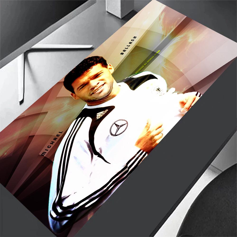 Michael Ballack Soccer Action Large Mouse Pad Desk Mouse Pad Office Mouse Mats Non-Slip Rubber Bottom Perfect for Office Desktop Supplies School Home