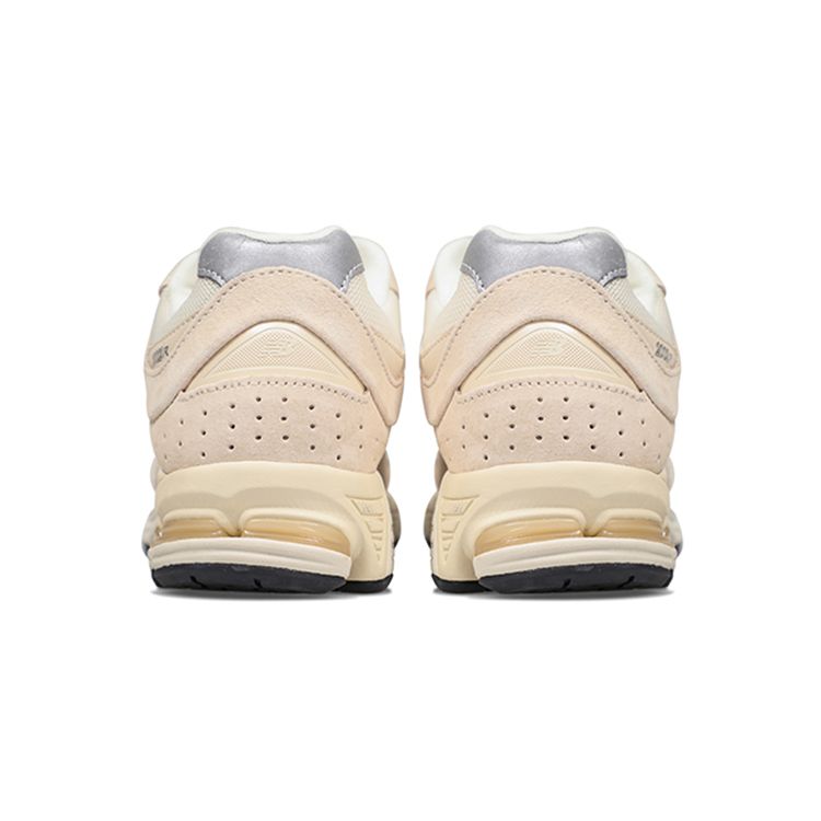 New Balance 2002R Кроссовки унисекс Calm Taupe Кремовый Ангорский Серебристый Металлик M2002RCC