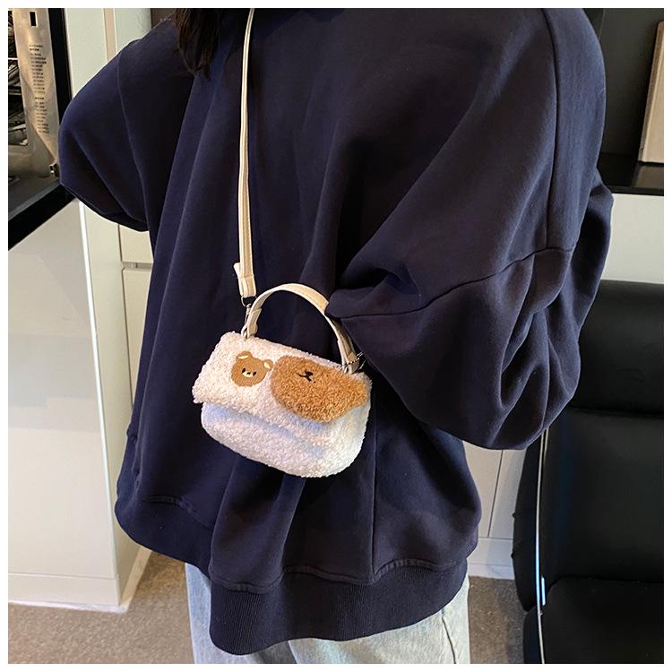 Женская ретро плюшевая сумка-тоут через плечо 2025 - Модная маленькая сумочка для работы и повседневной одежды