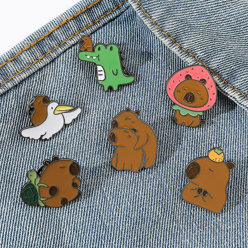 Милые металлические значки-капибары, креативные броши в виде животных из мультфильмов, украшения для сумок, значки на рюкзаки, одежда, украшения для друзей, подарок