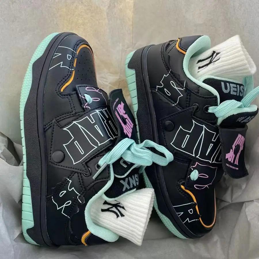 Fashion 2024 Couple New Board Shoes Durable Lightweight Thick Sole Sneakers Women's Versatile Casual Running Shoes Zapatos Para Hombres