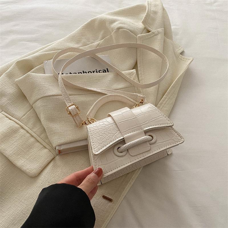 Маленькая свежая иностранная сумка в иностранном стиле, женская весенняя текстура, одно плечо, маленькая квадратная сумка через плечо