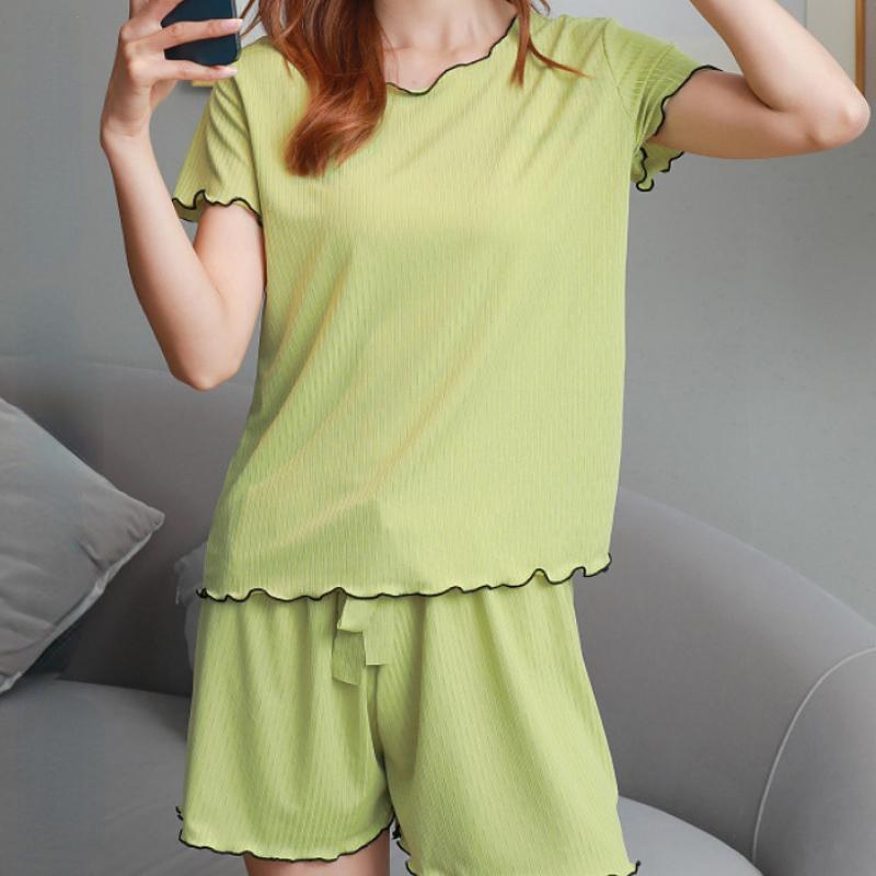 Ледяная шелковая пижама Женская с короткими рукавами и шортами Костюм из двух частей Корейский стиль Базовый классический осенний сладкий стиль Ins Свободный повседневный шикарный тренд домашней одежды