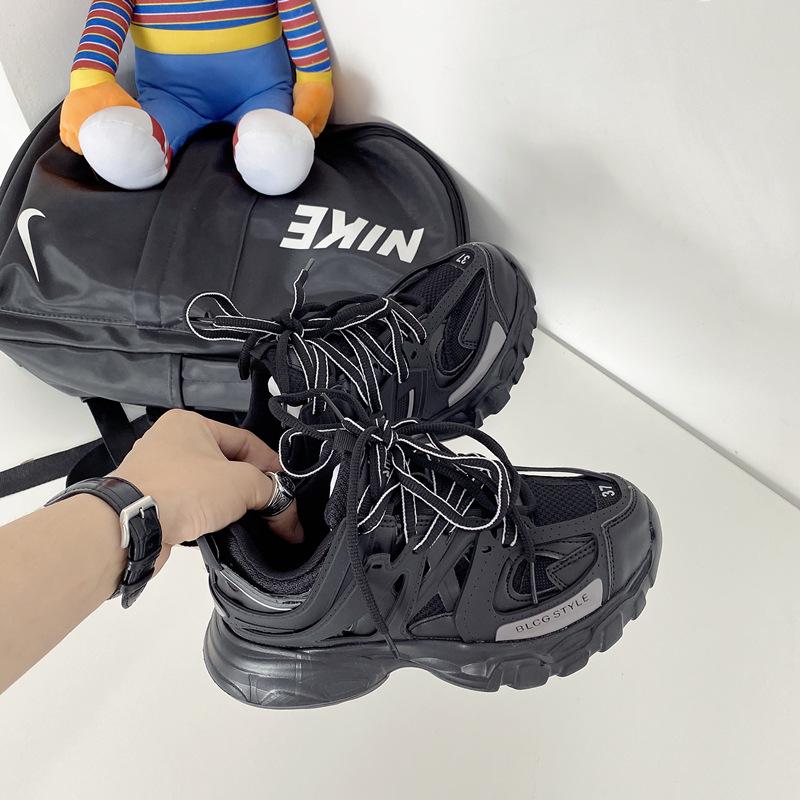 Женские универсальные кроссовки на толстой подошве в стиле «папа» 2025 года - Трендовый гонконгский стиль, уличный снимок, повседневные кроссовки для студентов и пар