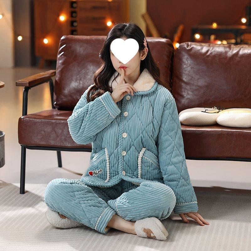 Пижама женская трехслойная утолщенная и милая зимняя можно носить больших размеров теплая стеганая домашняя одежда