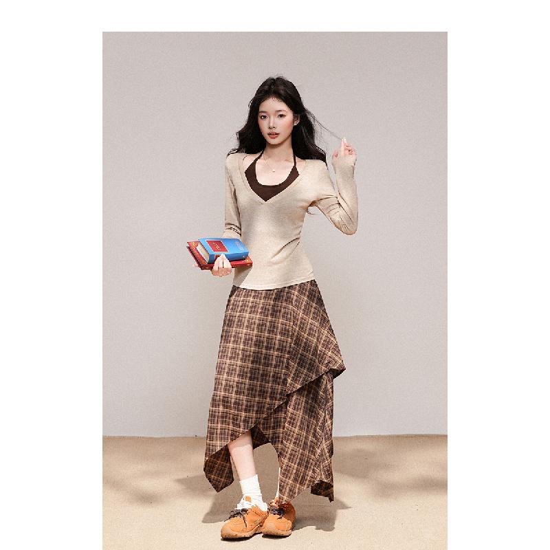 V-neck base knit long-sleeve top for women 2026 spring/autumn layered halter neck camisole two-piece set