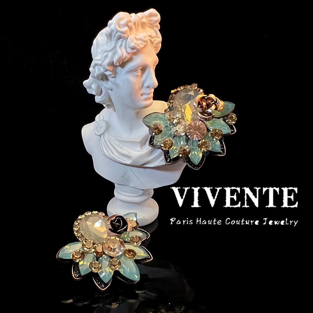 Elegant Vintage Retro Backflow Earrings: Haute Couture Runway Style