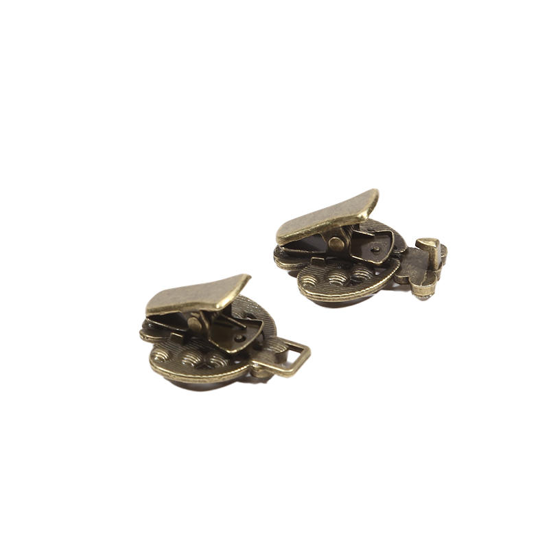 Scarf Buckle Clothes Corner Buckle Knotted Buckle Creative Female Clip Clothes Hem Simple Korean Version Decorative Clip