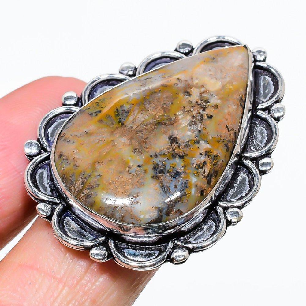Кольцо из серебра 925 пробы с натуральным ископаемым кораллом, размер 8, t1d36