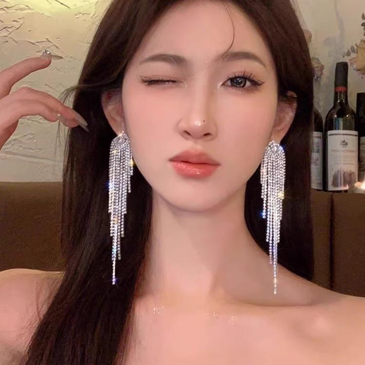 2025 Роскошные свадебные серьги-кисточки: Изысканный, Легкий, Преувеличенный Дизайн для Женщин