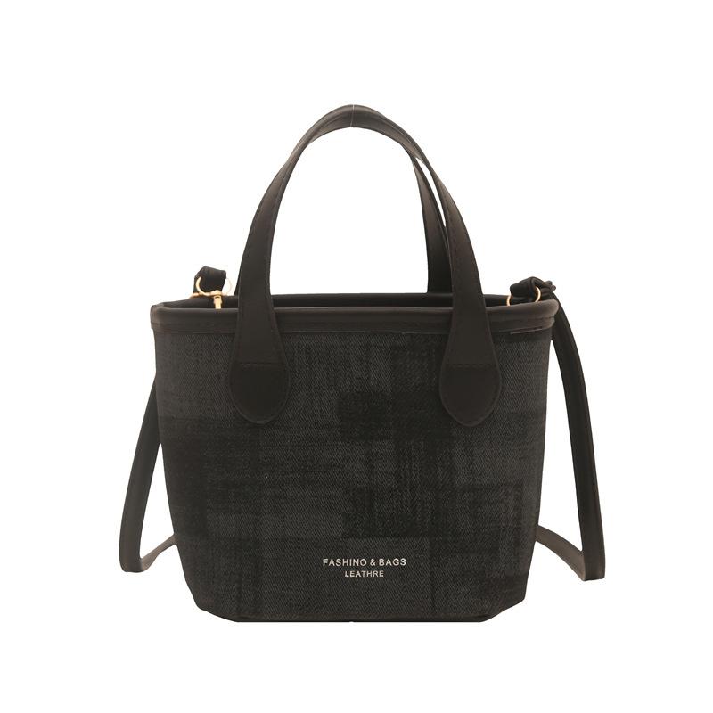 New Korean version of highvalue bucket bag women's new simple commuting handbag casual bag