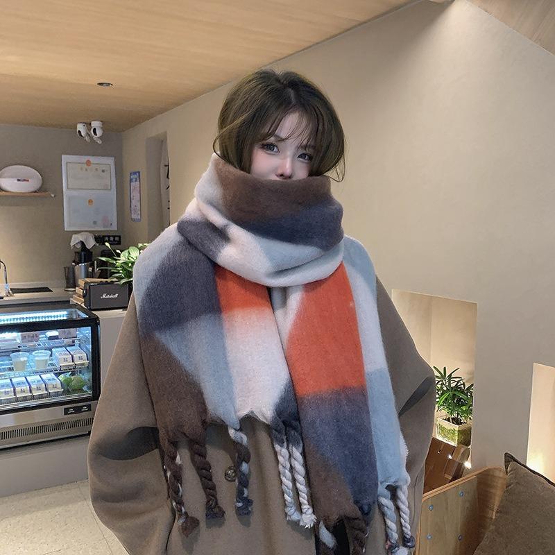 Autumn and Winter New Scarf Women Feel Soft Winter Warm Thickened Plaid Hair Pulling Shawl