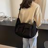Fashion Commuter Large Capacity Shoulder Messenger Bag Women's New Casual Fashion Tote Bag Korean Version Armpit Bag