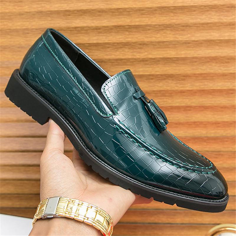 Fashion Designer Fashion Men Brown Black Tassels Alligator Pattern Casual Shoes Formal Wedding Dress Homecoming Footwear Zapatos Hombre
