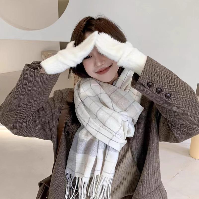 2025 Autumn And Winter Women'S Scarf Atmosphere Plaid Korean Style Versatile Neck Scarf Thick Warm