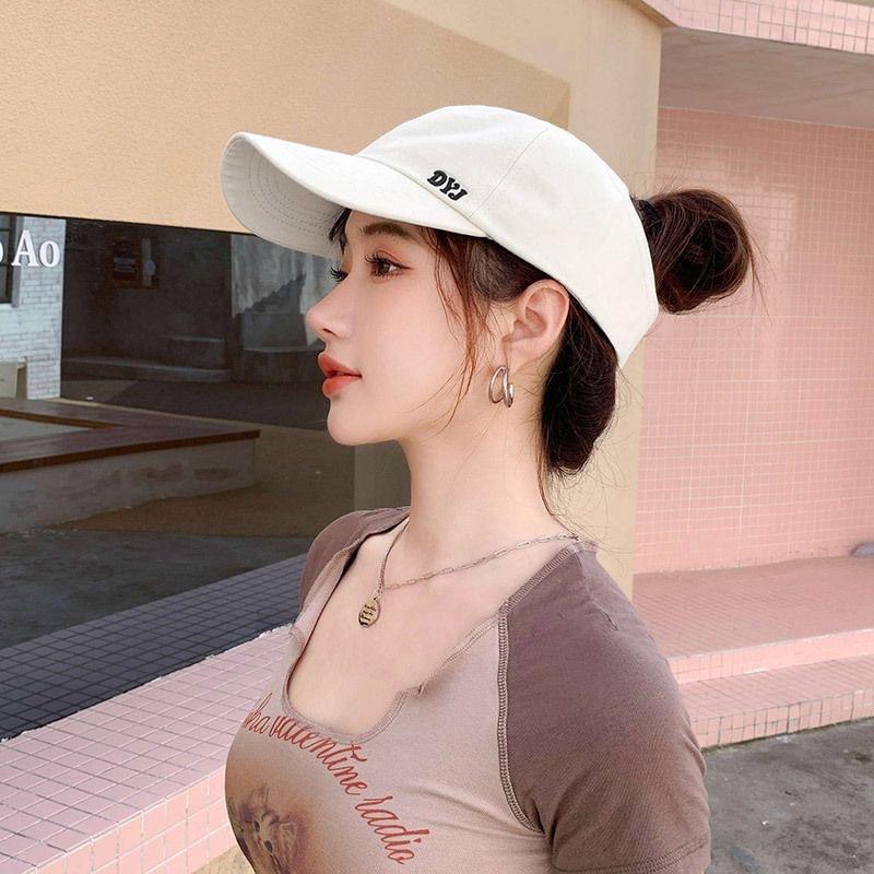Summer New Style Breathable Hollow Top Baseball Cap for Women That Can Be Tied Into a High Ponytail To Show Off the Face, Small Sun Hat for Women