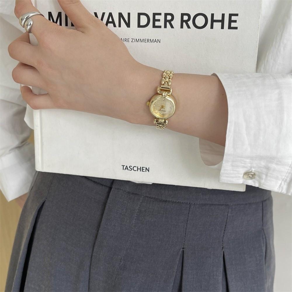 Luxury Bracelet Watches Round Shape Wristwatches Simple Elegant Bangle Bracelet Fashion Accessory